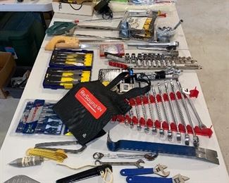 LOTS OF HAND TOOLS / WRENCHES / SCREWDRIVERS / HAMMERS / ELECTRIC WIRING 