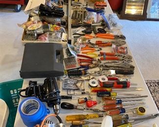 LOTS OF HAND TOOLS / WRENCHES / SCREWDRIVERS / HAMMERS / ELECTRIC WIRING 