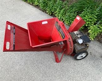 $250 MTD 5HP CHIPPER/SHREDDER