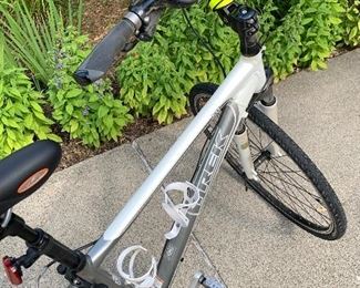 $320 TREK 7500 BIKE