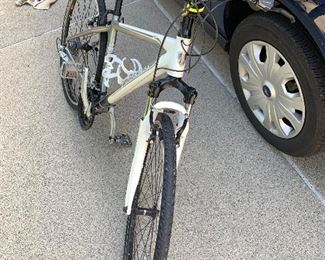 $320 TREK 7500 BIKE