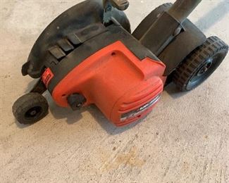 LANDSCAPER EDGER $25