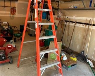 $65  WERNER 8FT. FIBERGLASS STEP LADDER 