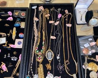 COSTUME JEWELRY 
