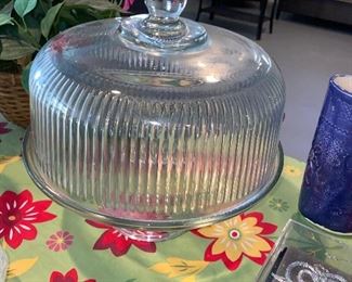 CAKE STAND WITH DOME