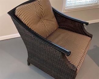 $550 LA-Z-BOY RATTAN OUTDOOR PATIO FURNITURE
INCLUDES
LOVE-SEAT
2 ARM CHAIRS
COFFEE TABLE