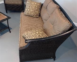 $550 LA-Z-BOY RATTAN OUTDOOR PATIO FURNITURE
INCLUDES
LOVE-SEAT
2 ARM CHAIRS
COFFEE TABLE