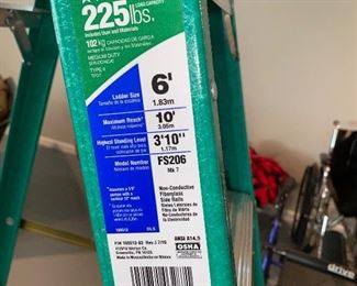 $40 WERNER 6 FOOT FIBERGLASS LADDER