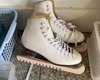 $20 ICE SKATES