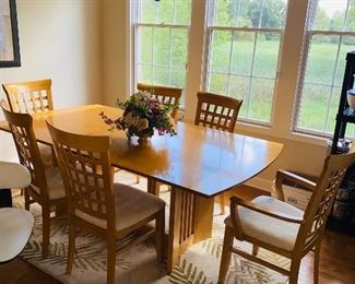 $400 MODERN LIGHT OAK DINING TABLE WITH 6 CHAIRS
78”L x 42”W x 30”H