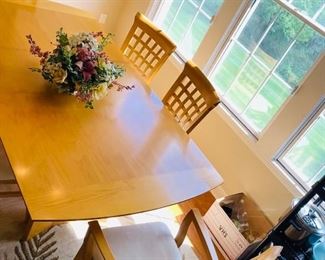 $400 MODERN LIGHT OAK DINING TABLE WITH 6 CHAIRS
78”L x 42”W x 30”H