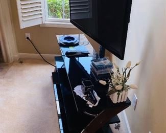 $100 GLASS / WOOD / METAL MODERN TV STAND
54”L x 18.5”D x 23”H