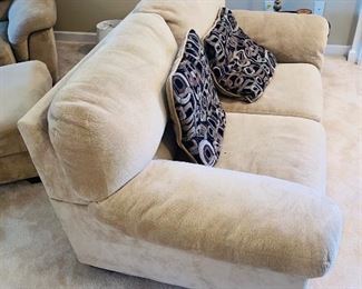 $250 BEIGE PLUSH LOVE-SEAT BY ASHLEY FURNITURE
70”L x 42”D x 37”H