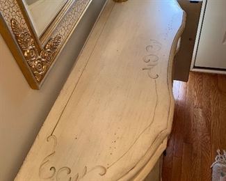 $180 HALLWAY CONSOLE TABLE
43”L x 14”D x 35.5”H