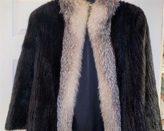 $450 MINK COAT FROM DITTRICH’S FURS SIZE SMALL / PETITE