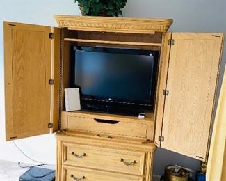 $80 AMERICAN DREW OAK WARDROBE -2 PIECE
43”L x 22”D x 74”H