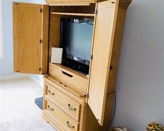 $80 AMERICAN DREW OAK WARDROBE -2 PIECE
43”L x 22”D x 74”H