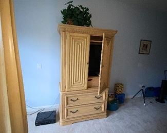 $80 AMERICAN DREW OAK WARDROBE -2 PIECE
43”L x 22”D x 74”H