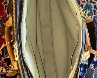 $750 LOUIS VUITTON ALIZE 24 LUGGAGE