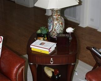 Thomasville Bogart Collection Two Tier Side Table