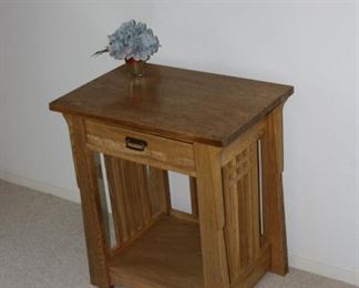 Mission Style End Table/ Night Stand 