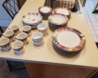 8 Setting Dish Set