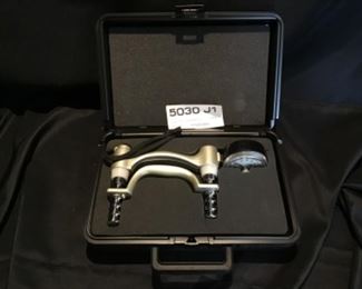 Jamar Technologies hydraulic hand dynamometer.