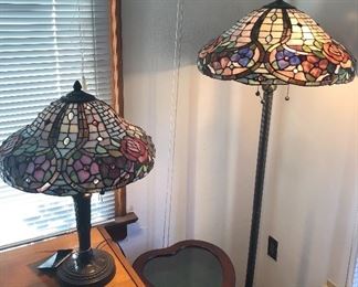 Newer stained glass table & floor lamp, heart-shaped display table (glass top lifts)