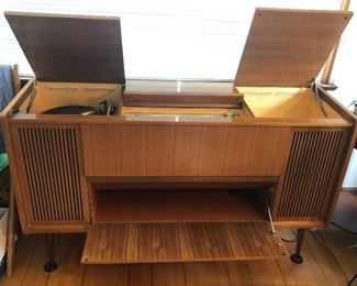 Grundig console stereo - 53.5”L, 16.5”D, 32”H (with top closed)