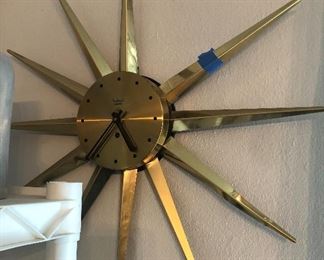 Verichron 8-day starburst clock - AS FOUND. Missing point is taped to the one next to it. Bolt holding point to clock broke - needs a weld repair it. 