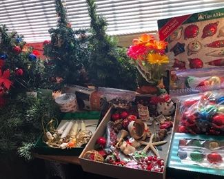 Xmas decorations - mini trees, ornaments & more