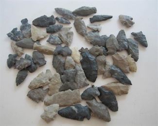 Large collection of Native American arrow heads, these will be bagged as photoed these are appr. 1 to 2"