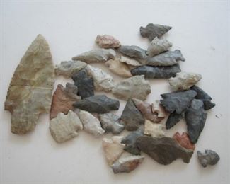 Large collection of Native American arrow heads, these will be bagged as photoed