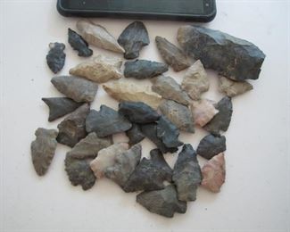 Large collection of Native American arrow heads, these will be bagged as photoed