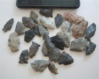 Large collection of Native American arrow heads, these will be bagged as photoed