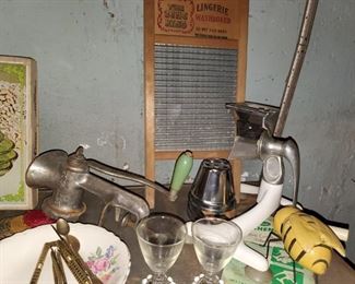 vintage kitchen, juicer, grinder