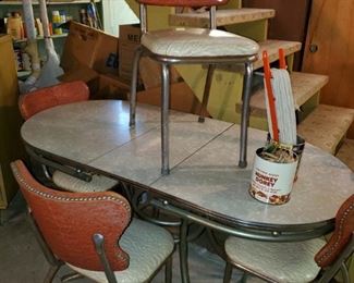 kitchen table, vintage 