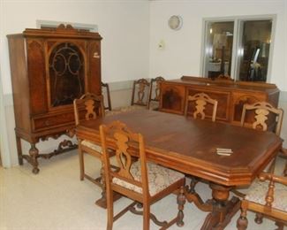 Incredible Dining Room Set