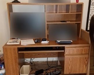 Computer desk