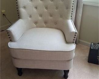 Lot 5
Alton Furniture Accent Chair