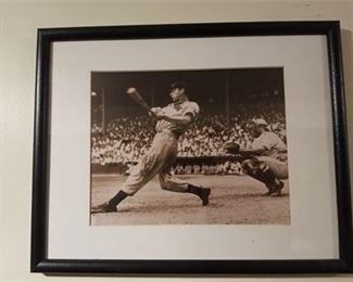 Lot 48
Framed Joe Dimaggio 8x10 Photo