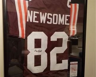 Lot 50
Ozzie Newsome HOF 99 Signed Framed Browns Jersey JSA Authentic