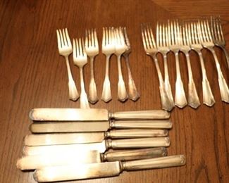 Oneida Community Reliance silverplate as shown