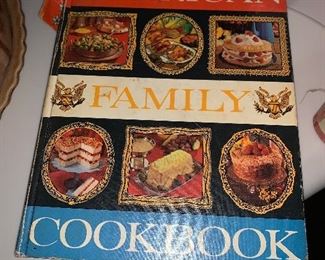 $20- Vintage 1971 American family cookbook