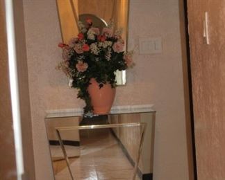 MIRRORED ENTRY TABLE W/MATCHING MIRROR