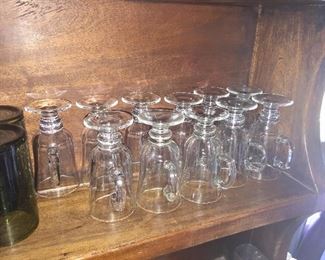 Glass mugs w/handles