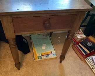 One drawer work table