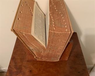 Large dictionary in stand