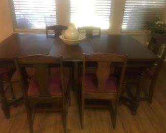 Antique Table and Chairs (has leaves)