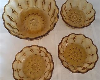 Vintage Anchor Hocking Fairfield amber bowls